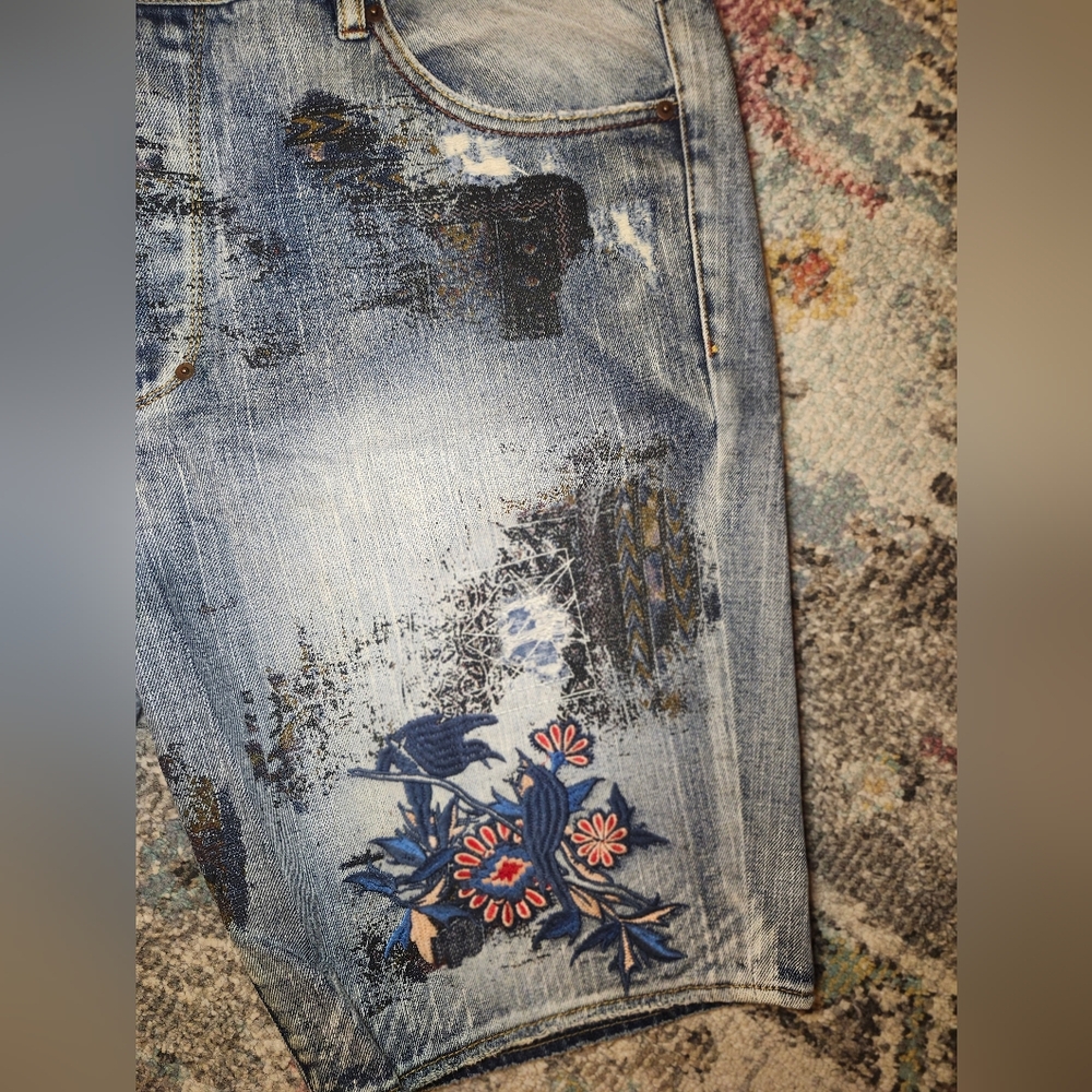Akoo shorts